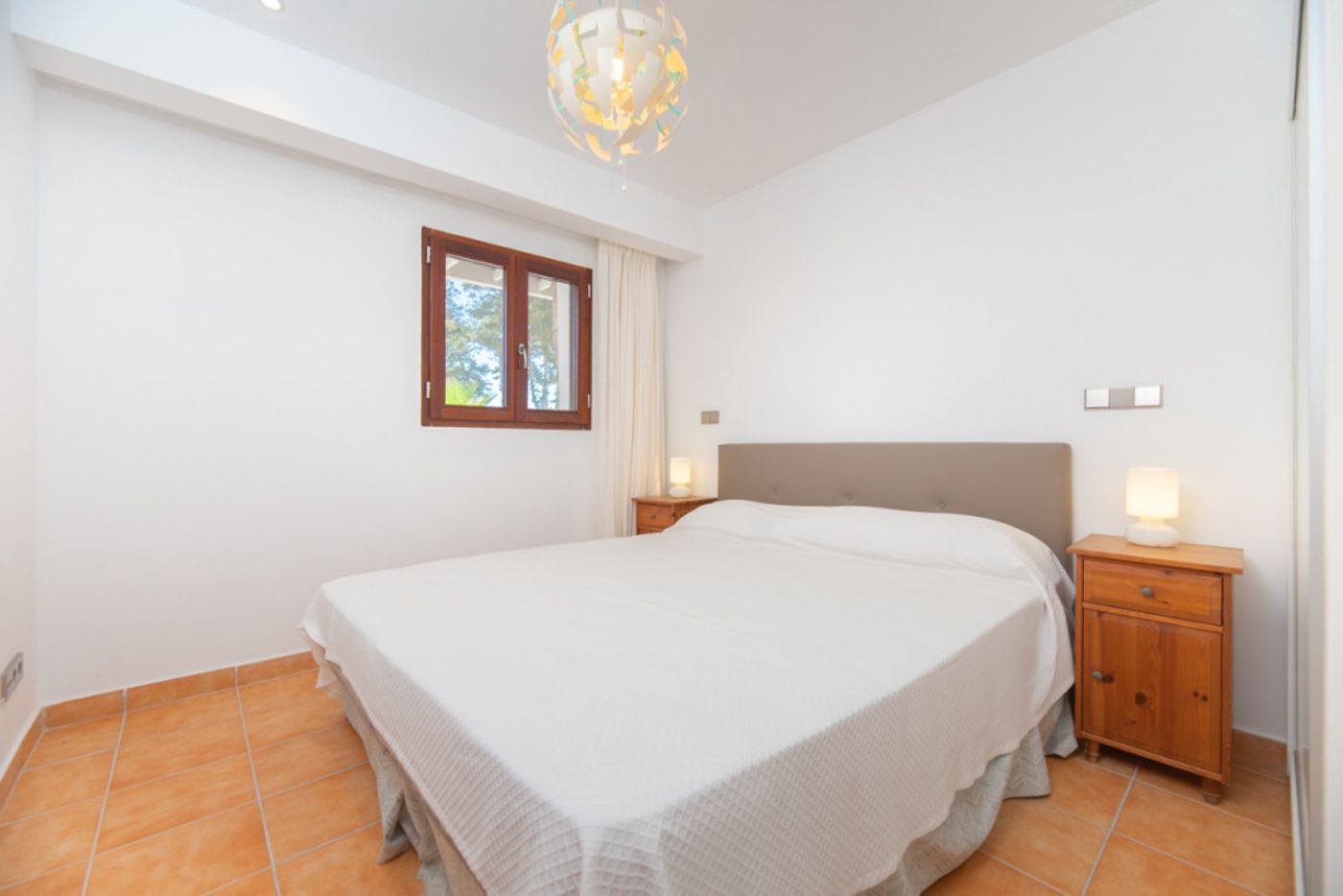 Villa de lujo cerca de Ibiza, con licencia turística y exteriores espectaculares