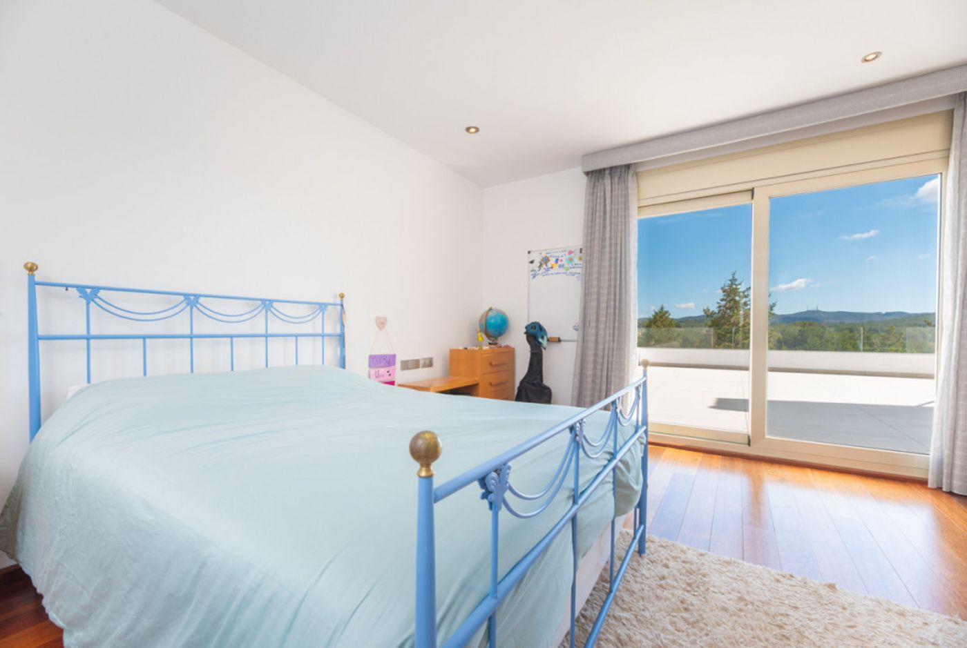 Villa de lujo cerca de Ibiza, con licencia turística y exteriores espectaculares