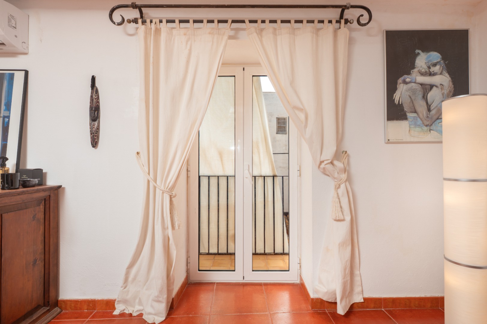 Dúplex de dos dormitorios con aparcamiento opcional en Dalt Vila