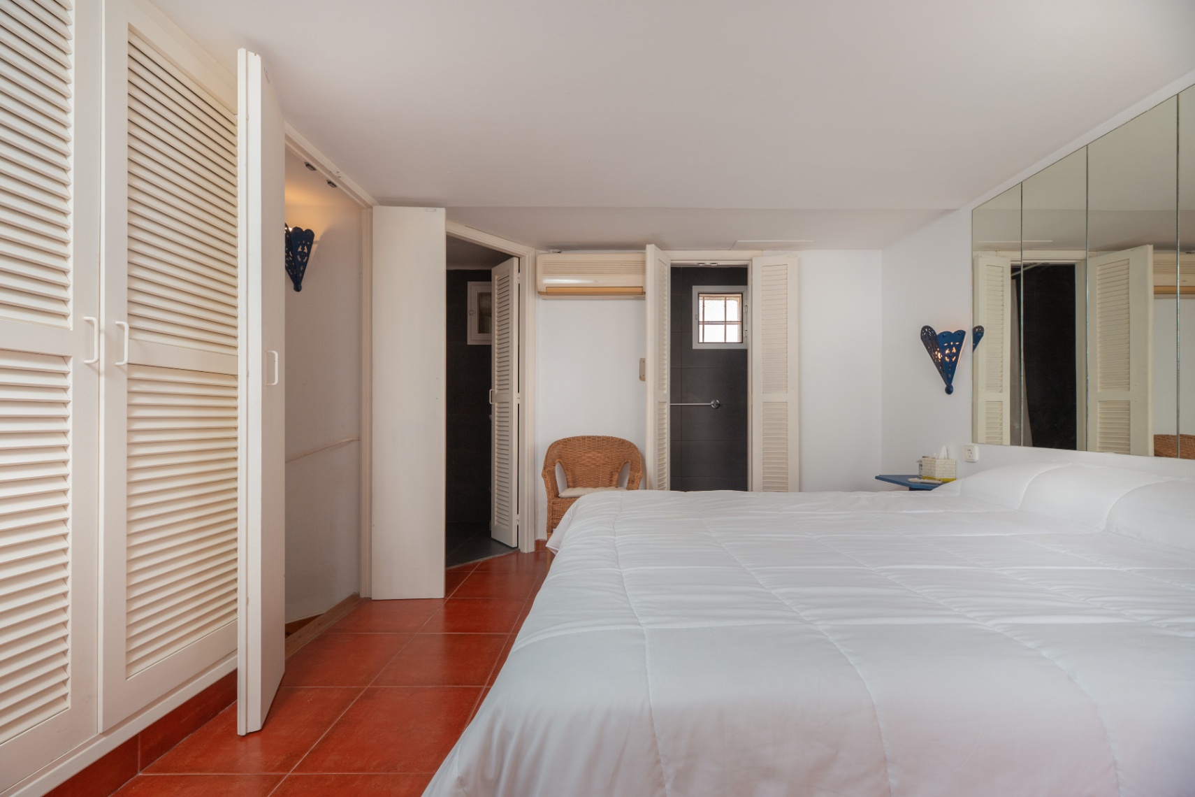Dúplex de dos dormitorios con aparcamiento opcional en Dalt Vila