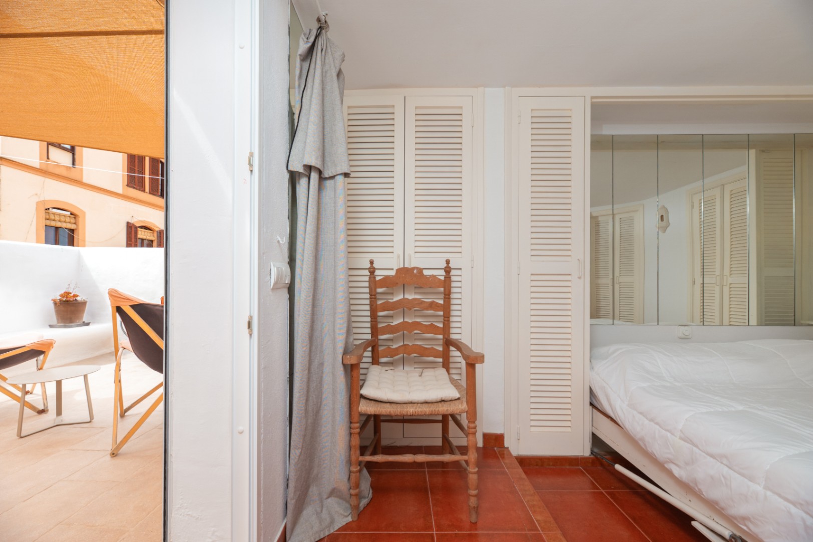Dúplex de dos dormitorios con aparcamiento opcional en Dalt Vila