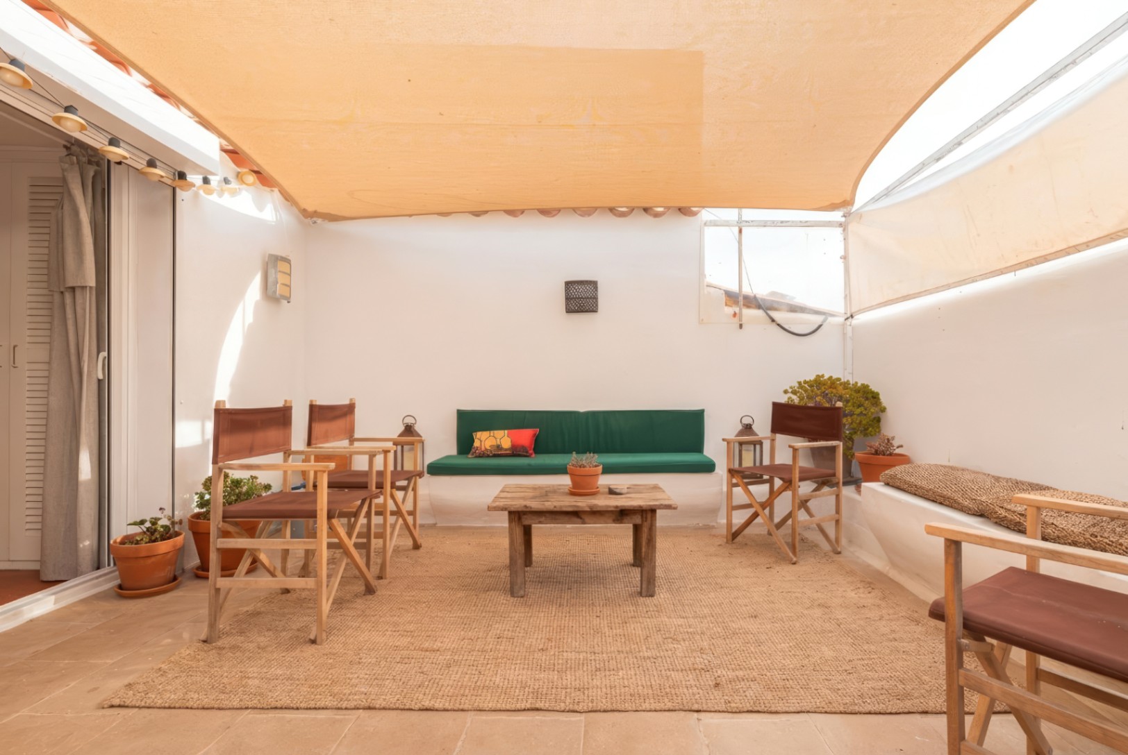 Dúplex de dos dormitorios con aparcamiento opcional en Dalt Vila