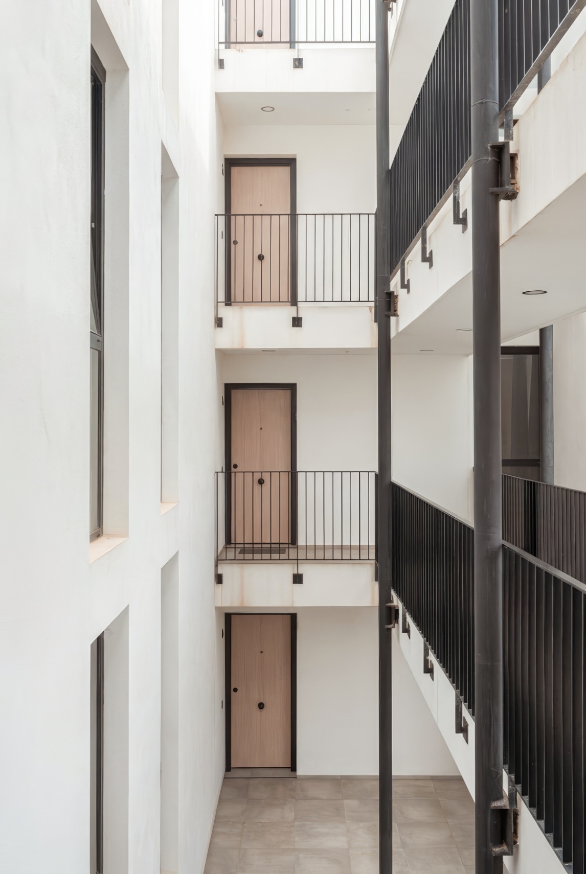 Apartamento de diseño de dos dormitorios con aparcamiento privado en Santa Eulalia
