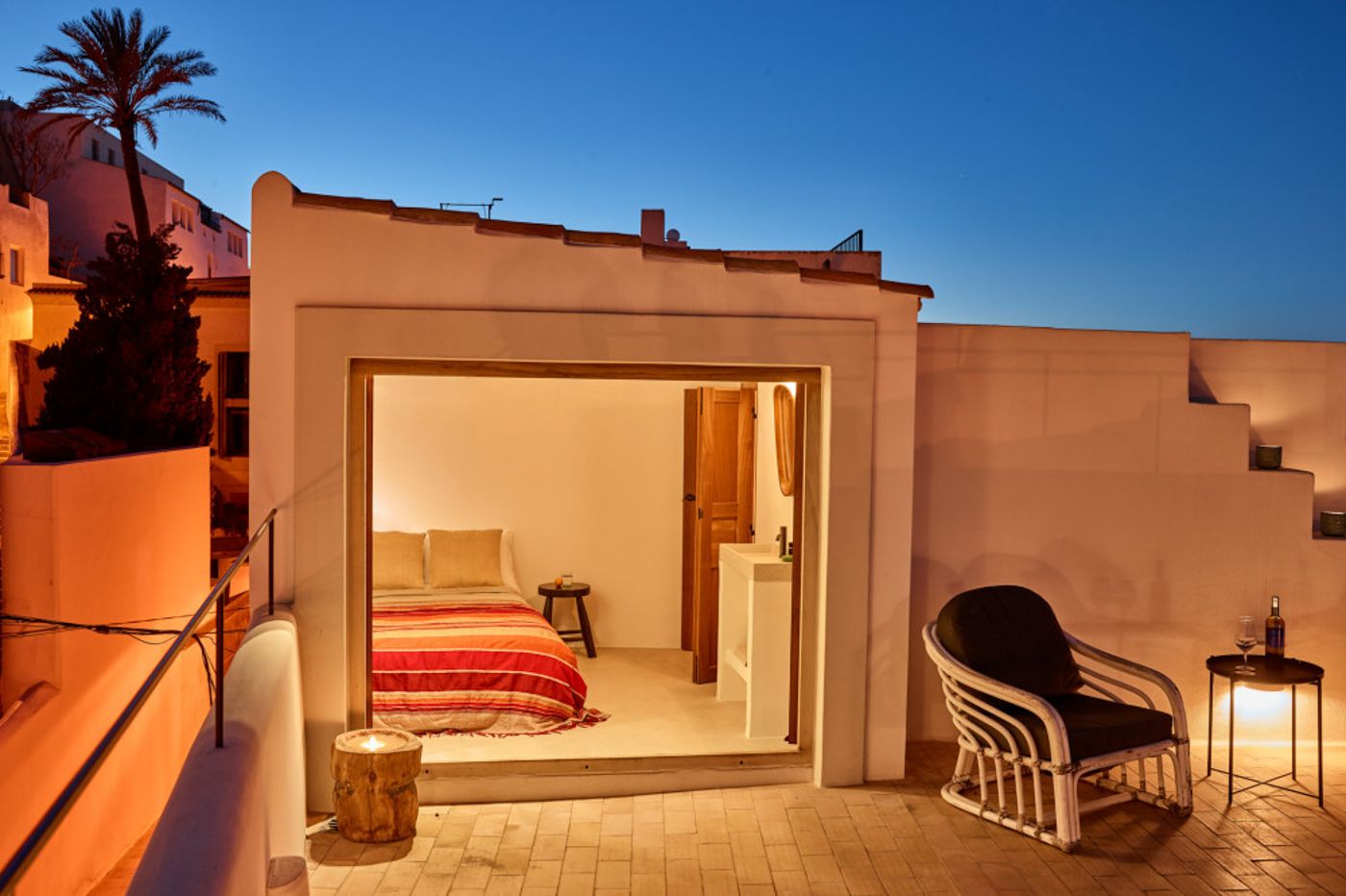 Ático de lujo en Dalt Vila con terraza en la azotea y vistas de 360°