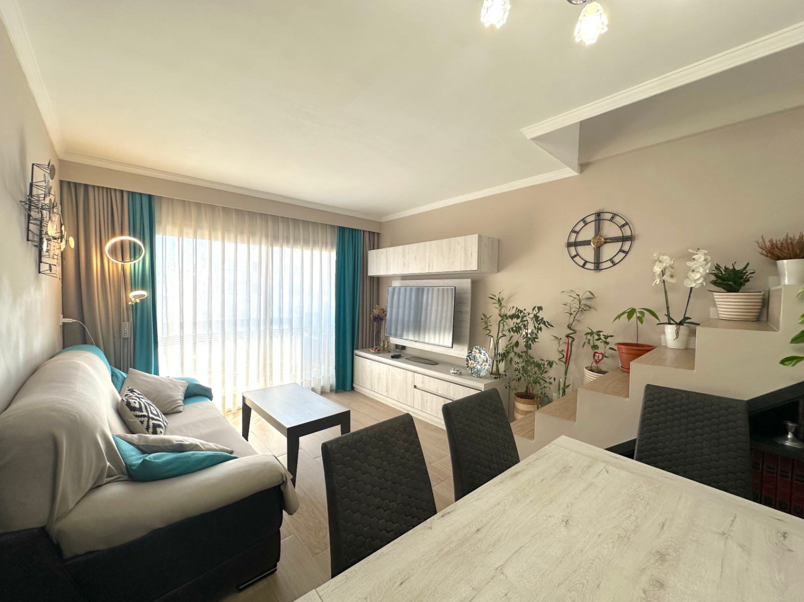 ÁTICO DE 3 DORMITORIOS CON GRAN TERRAZA DE 90 M2