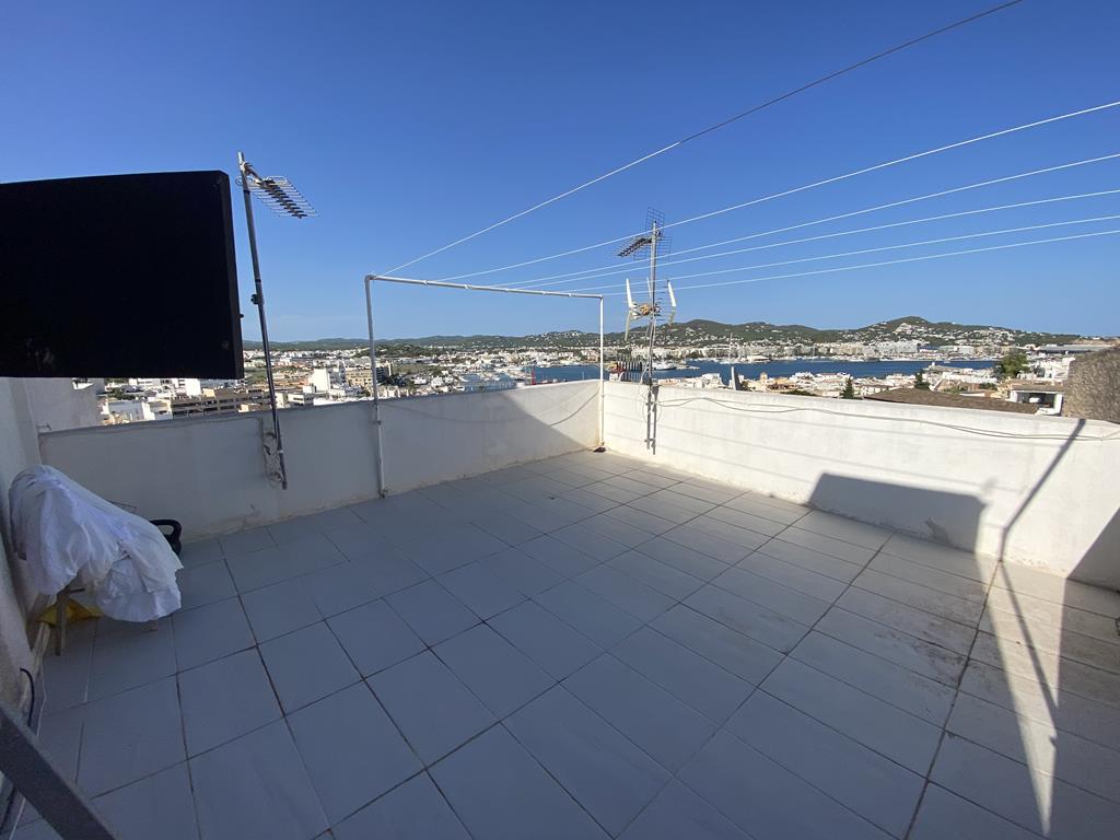 Ático con vistas privilegiadas a Dalt Vila en Ibiza