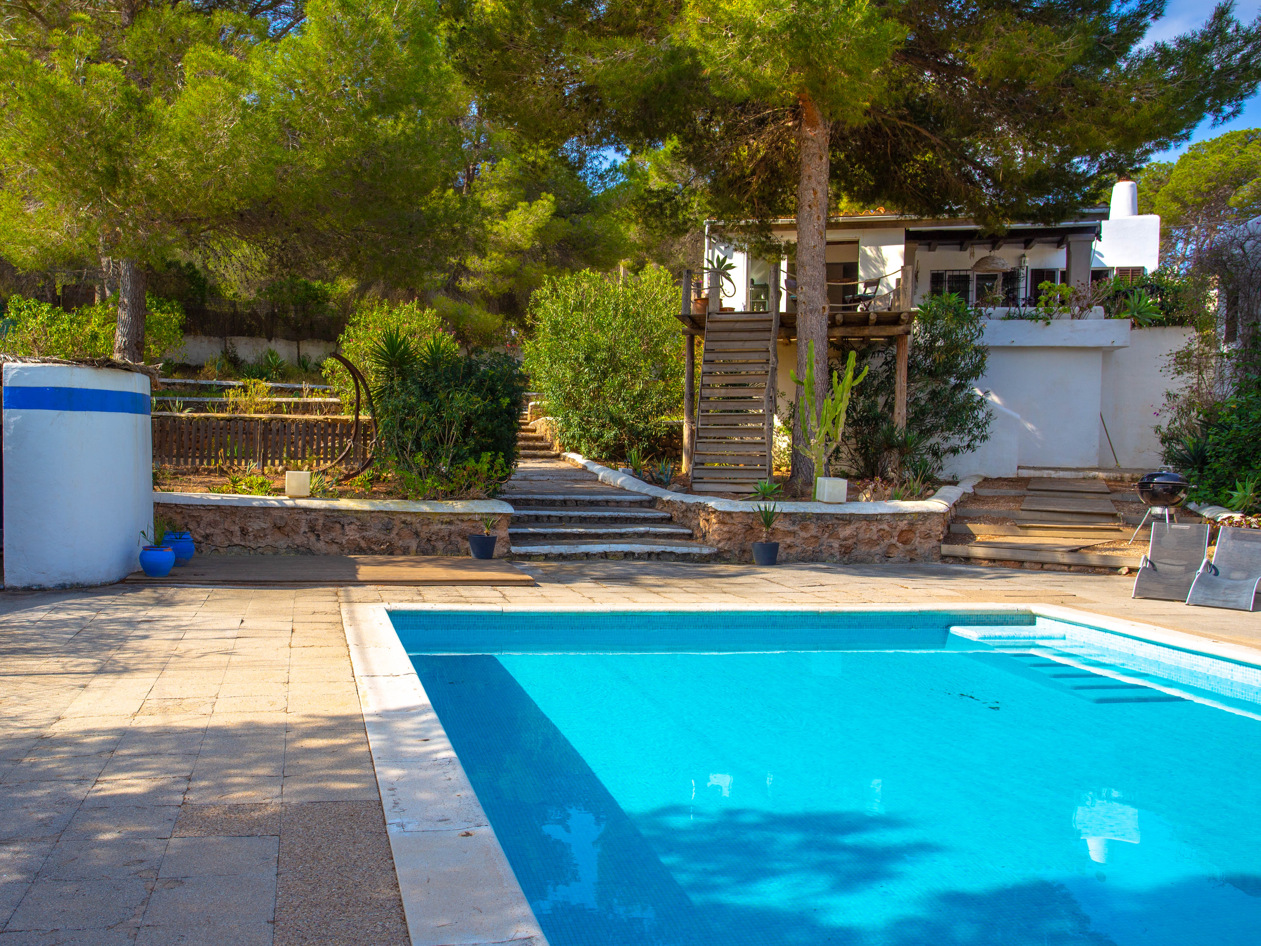 Casa tipo finca en un grupo de 3 casas con piscina y bonitas vistas
