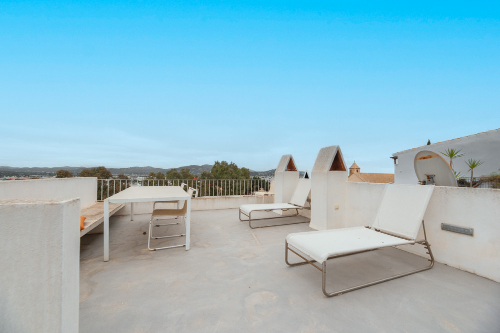 Elegante y acogedor dúplex con terraza en Dalt Vila